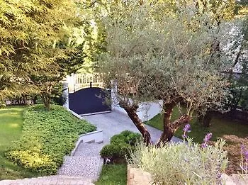 Suite Finardi Bergamo 0*,