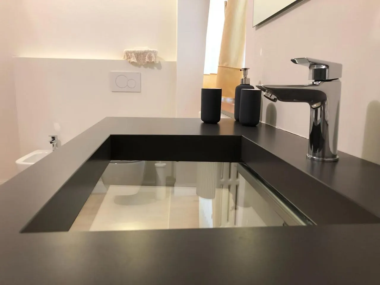 Suite Finardi Bergamo 0*,